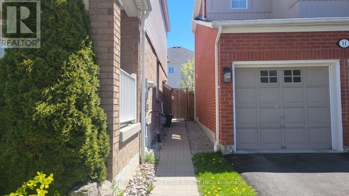 Property Photo:  13 Quaintance Avenue 2  ON L1Z 1P3 
