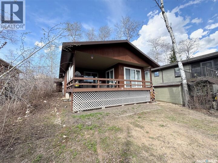 Property Photo:  9 Hillside West  SK S0K 3H0 