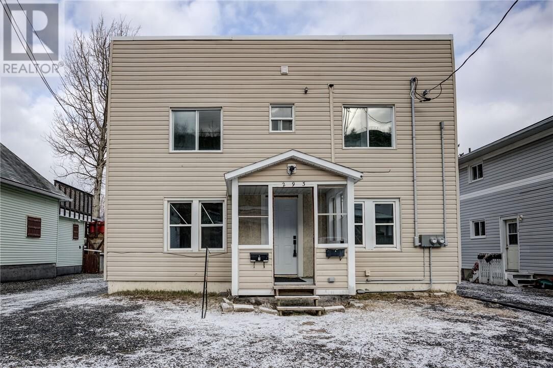 Property Photo:  293 Mountain Street  ON P3B 2T8 