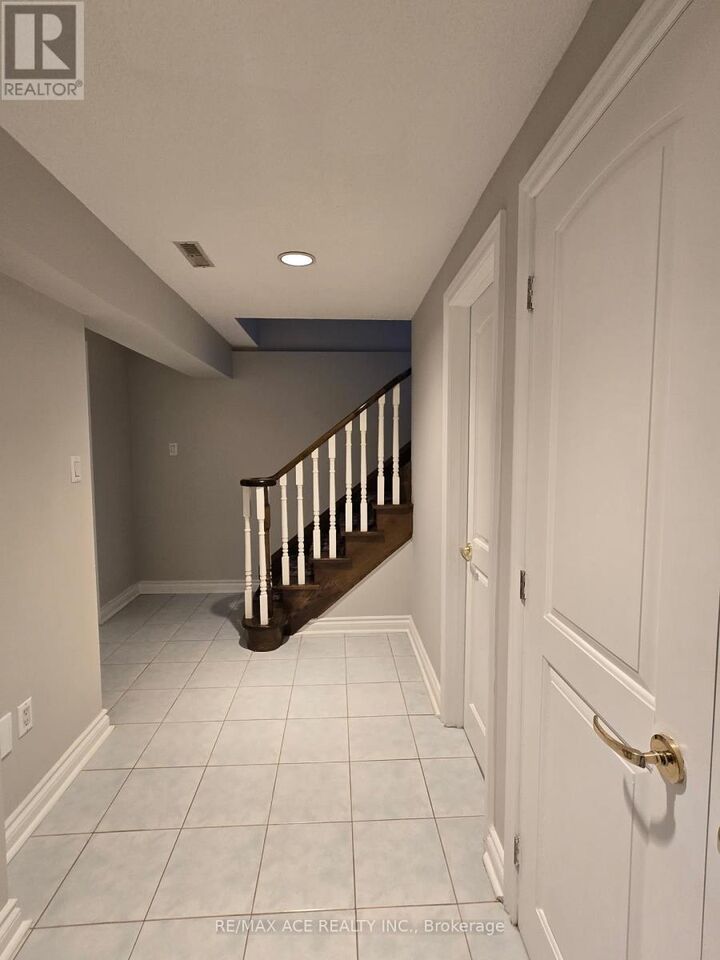 Property Photo: 25 Pilkington Crescent Bsmt ON L4J 7J5