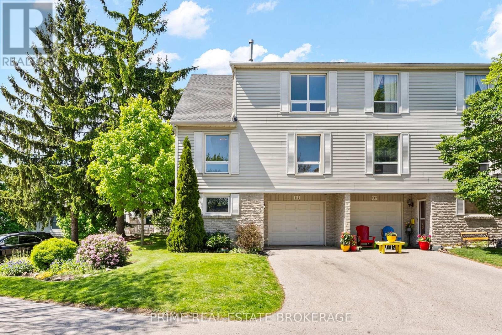 Property Photo:  315 Everglade Crescent  ON N6H 4M7 