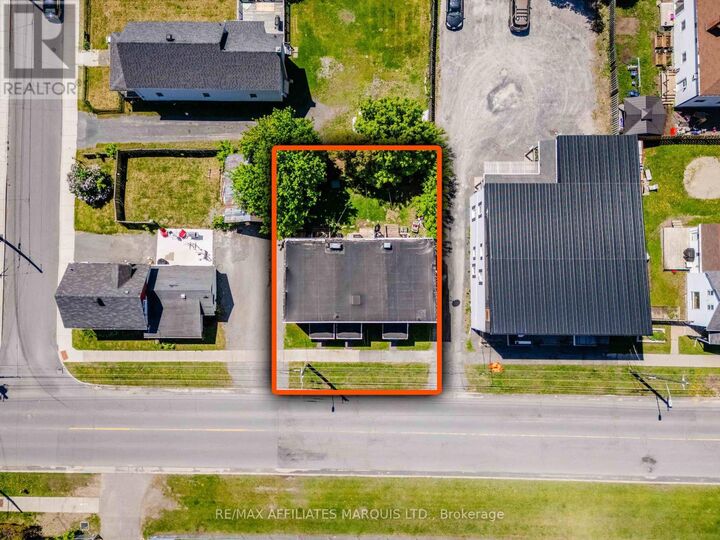 Property Photo:  306 Marlborough Street North  ON K6H 4A3 