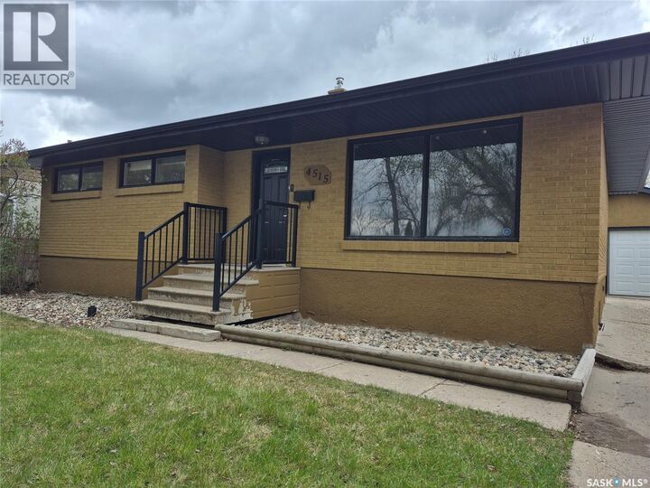 Property Photo:  4515 Sherwood Drive  SK S4R 3B3 