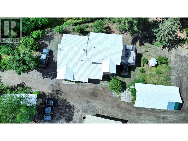 Property Photo: 204 Greasewood Avenue BC V0H 1T1