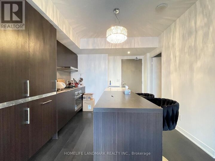 Property Photo: 88 Harbour Street 4308 ON M5J 0C3