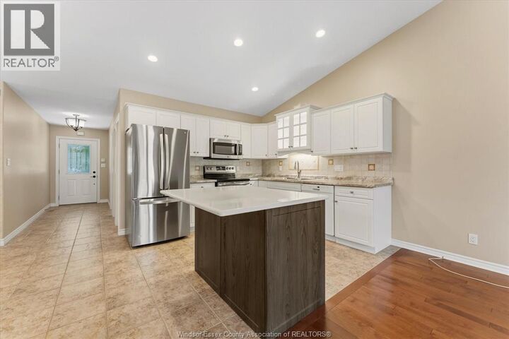 Property Photo:  2035 Morningstar Avenue  ON N8P 1W5 