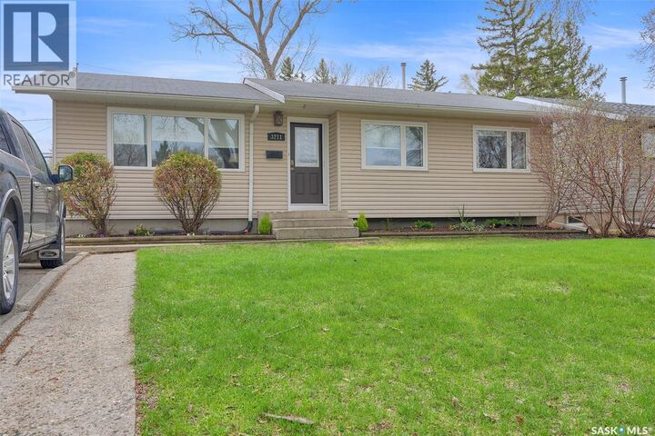 Property Photo:  3211 29th Avenue  SK S4S 2P1 