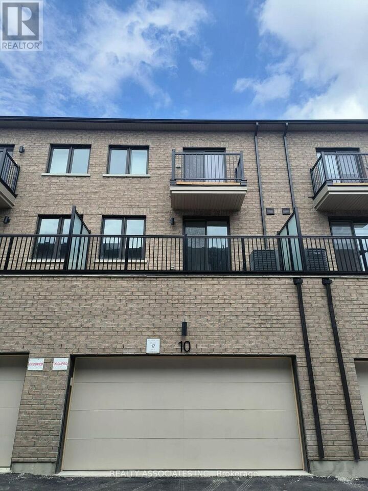Property Photo:  10 Victor Metcalf Lane  ON L4B 0J7 