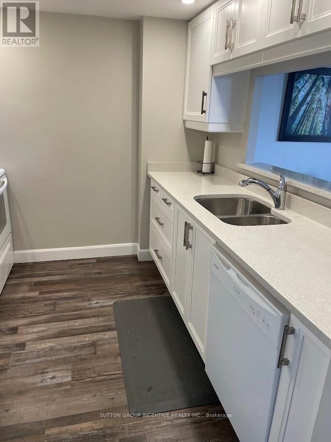 Property Photo:  65 Ellen Street 111  ON L4N 3A5 