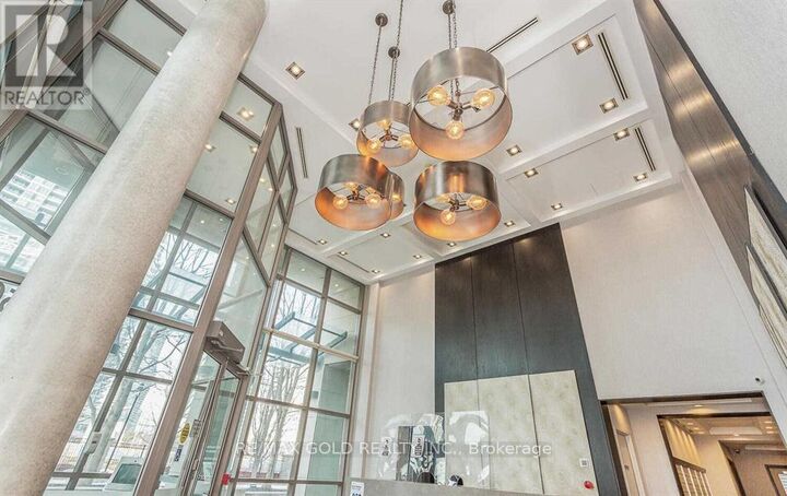 Property Photo:  3504 Hurontario Street 807  ON L5B 0B9 