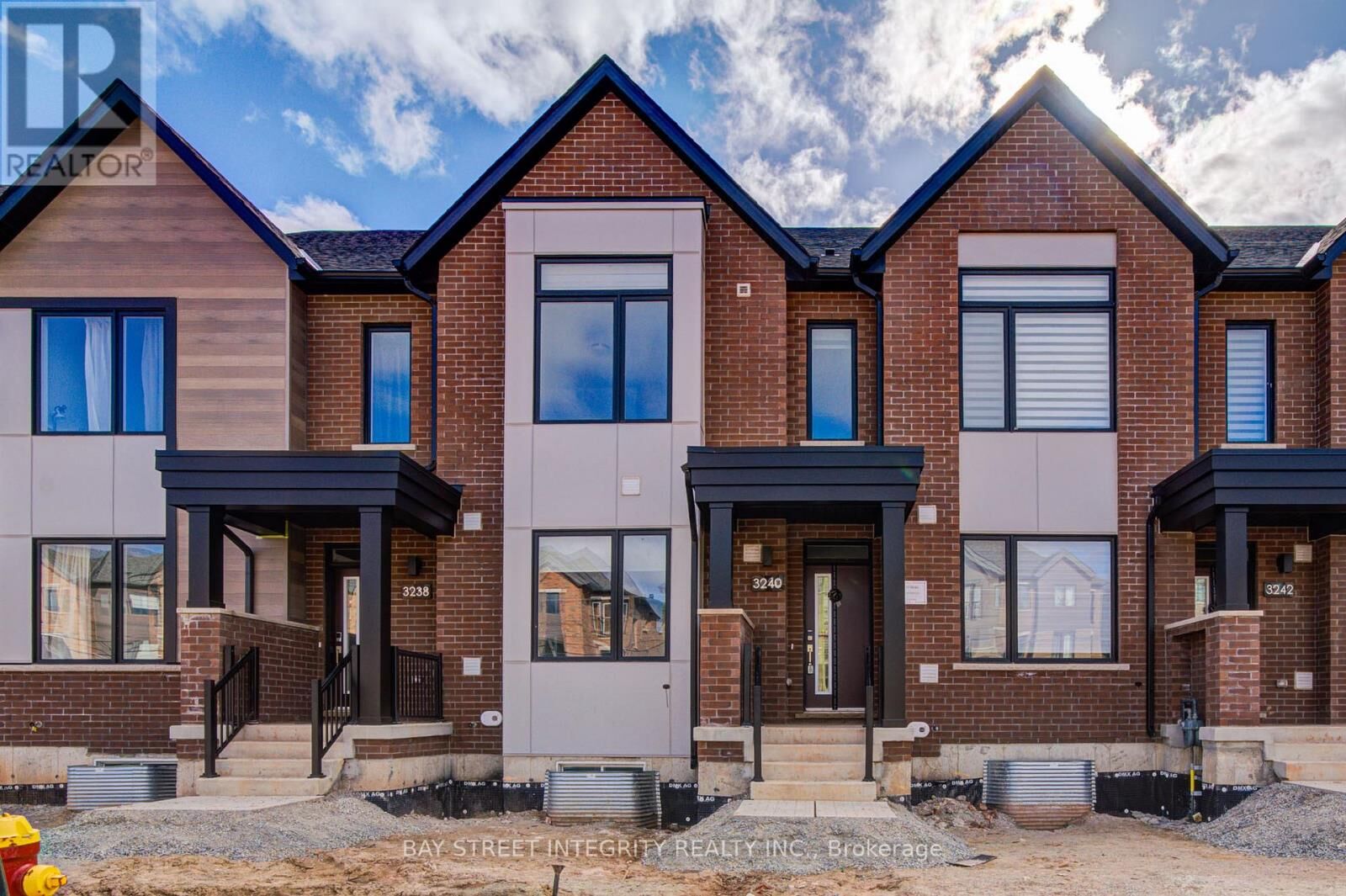 Property Photo: 3240 Sixth Line ON L6M 4K1