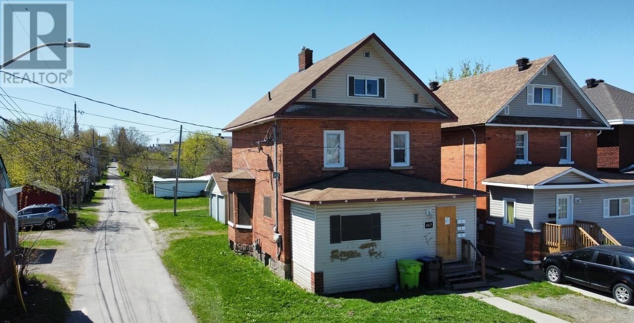 Property Photo:  167 John St  ON P6A 1P2 