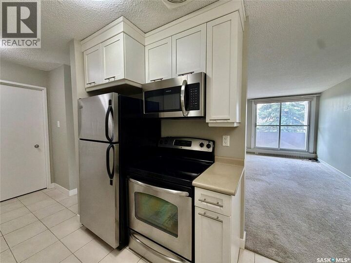Property Photo: 206 4615 Rae Street SK S4S 3B2
