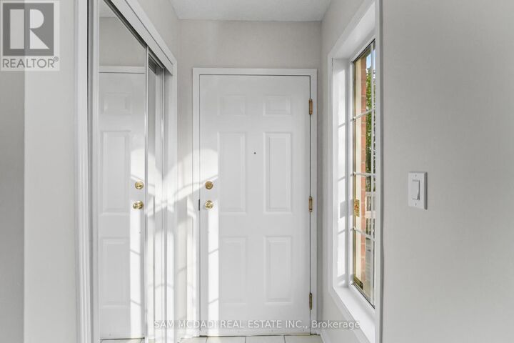 Property Photo: 3055 Elmcreek Road 22 ON L5B 4J9