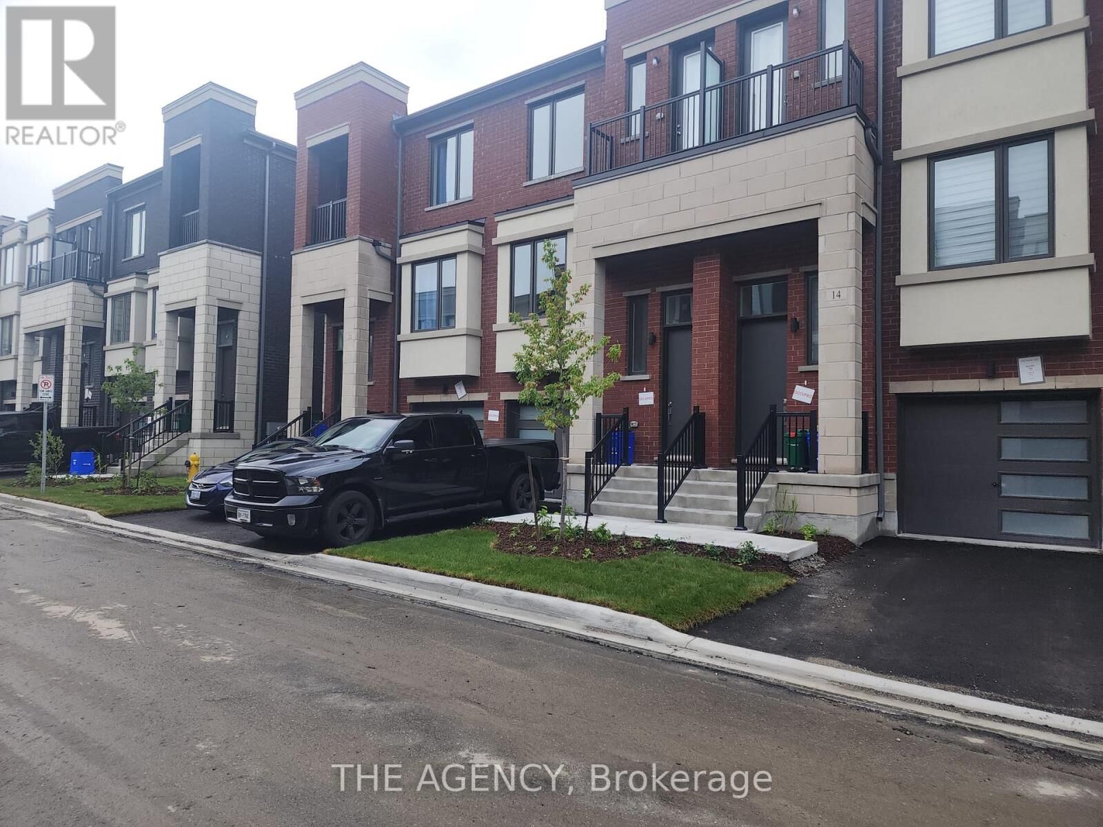 Property Photo:  18 Origin Way  ON L6A 4C2 