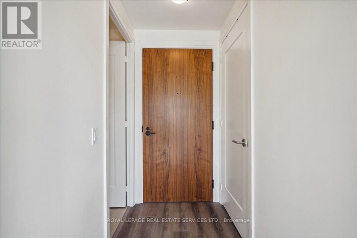 Property Photo:  509 Dundas Street West 103  ON L6M 4M2 