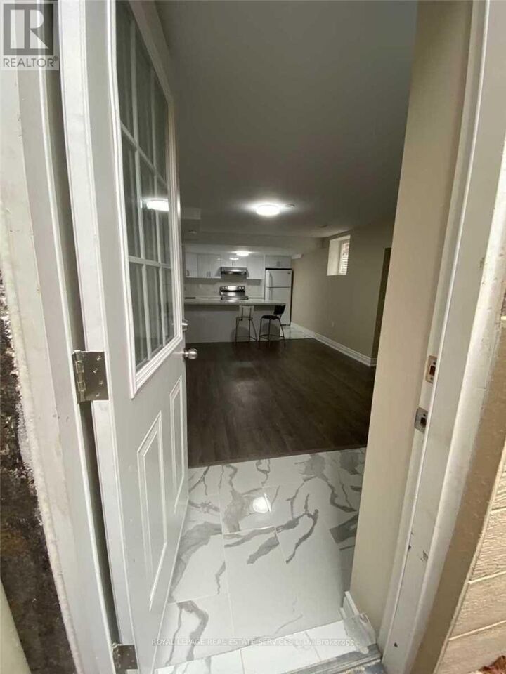 Property Photo:  4127 Loyalist Drive  ON L5L 3X7 