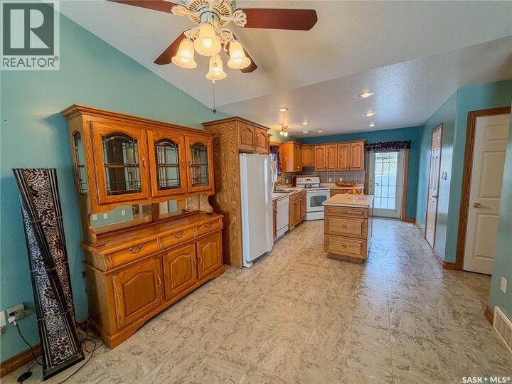 Property Photo: 52 Russell Drive SK S3N 3W2