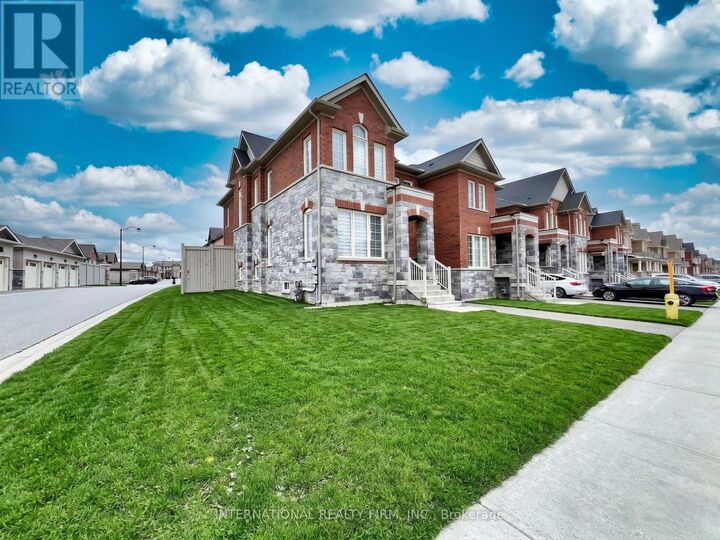 Property Photo:  1 Frederick Pearson Street  ON L0G 1R0 