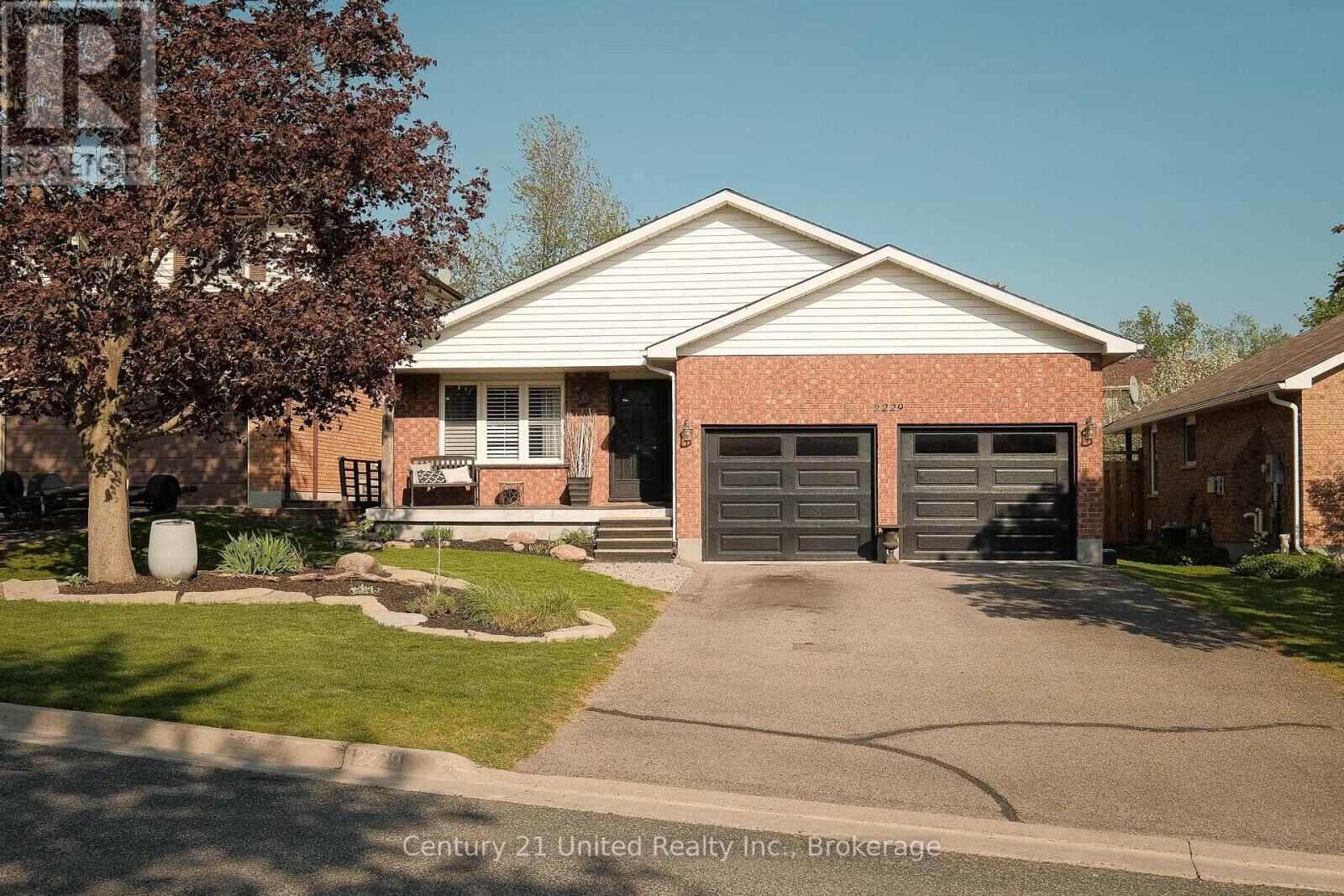 Property Photo: 2229 Lorraine Drive ON K9L 1Y6