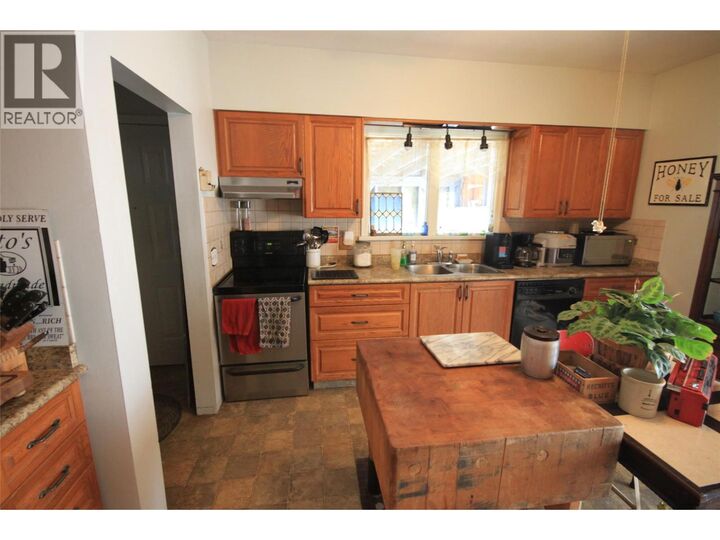 Property Photo: 3208 35 Street BC V1T 6B7