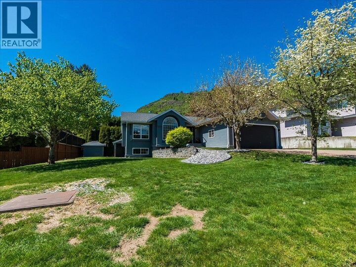 Property Photo: 900 7th Street BC V0G 1P0