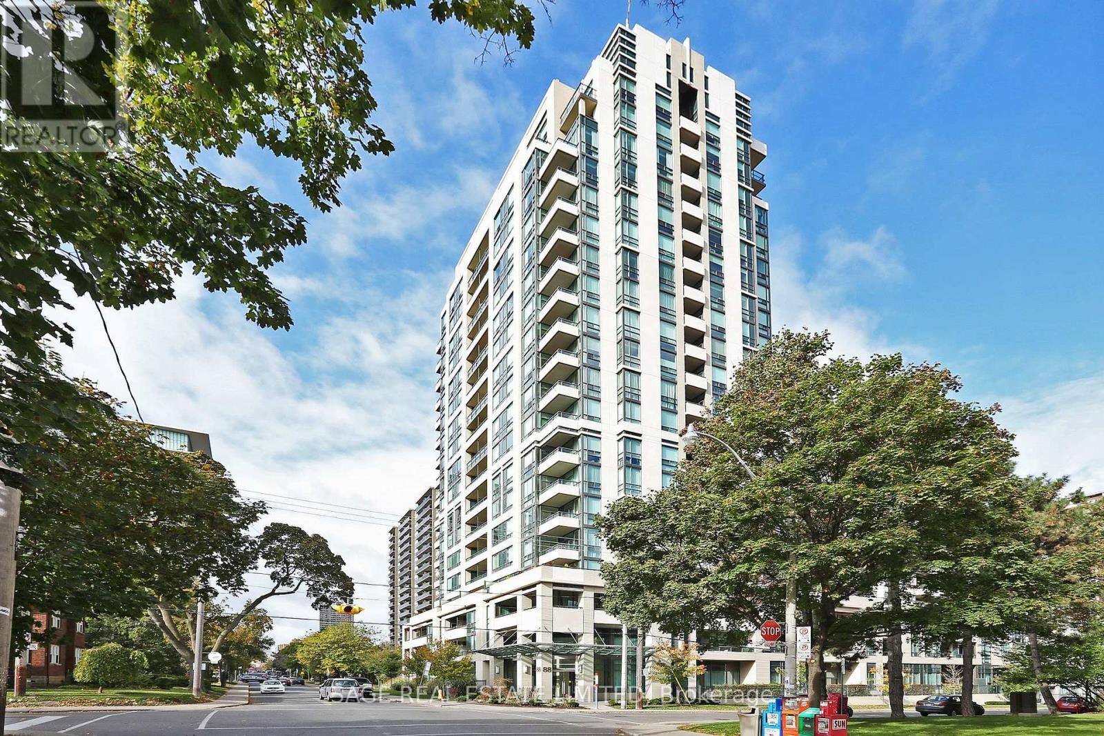 Property Photo:  88 Broadway Avenue 1301  ON M4P 0A5 