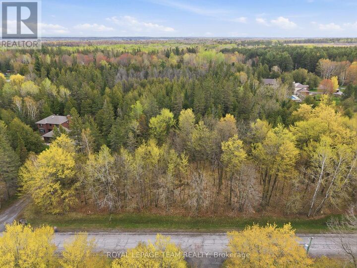Property Photo:  105 Pleasant Creek Drive  ON K0A 1L0 
