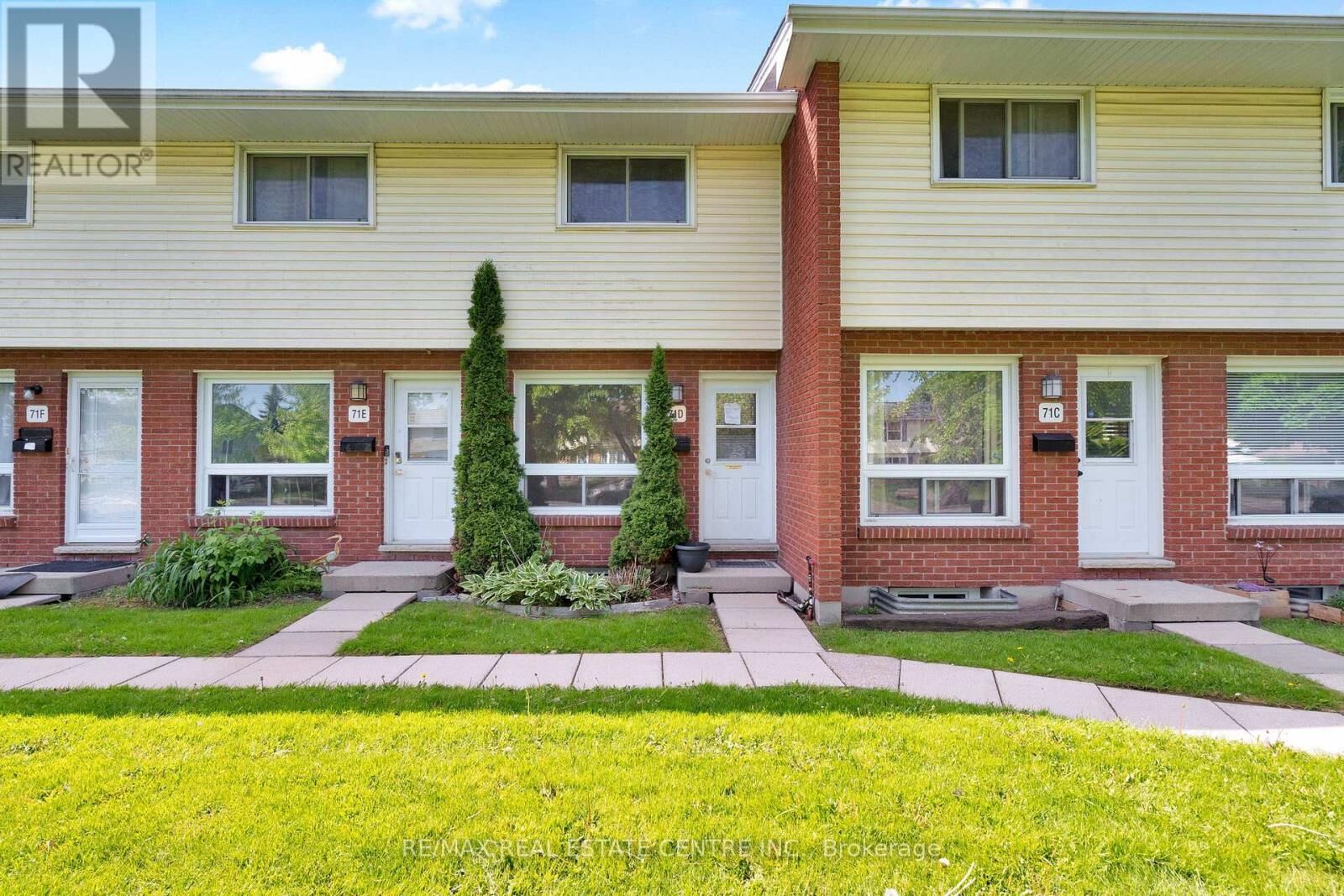 Property Photo:  71D Wellesley Crescent D  ON N5V 1J6 