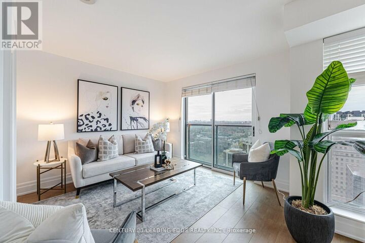 Property Photo:  8 Park Road 2906  ON M4W 3S5 