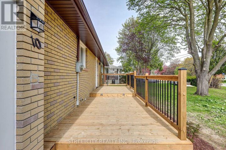 Property Photo:  10 Vineden Drive  ON N5P 2M6 