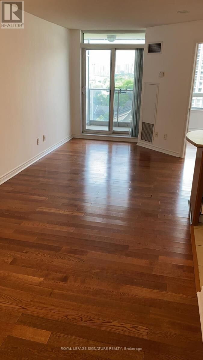 Property Photo:  2 Rean Drive 1114  ON M2K 3B8 
