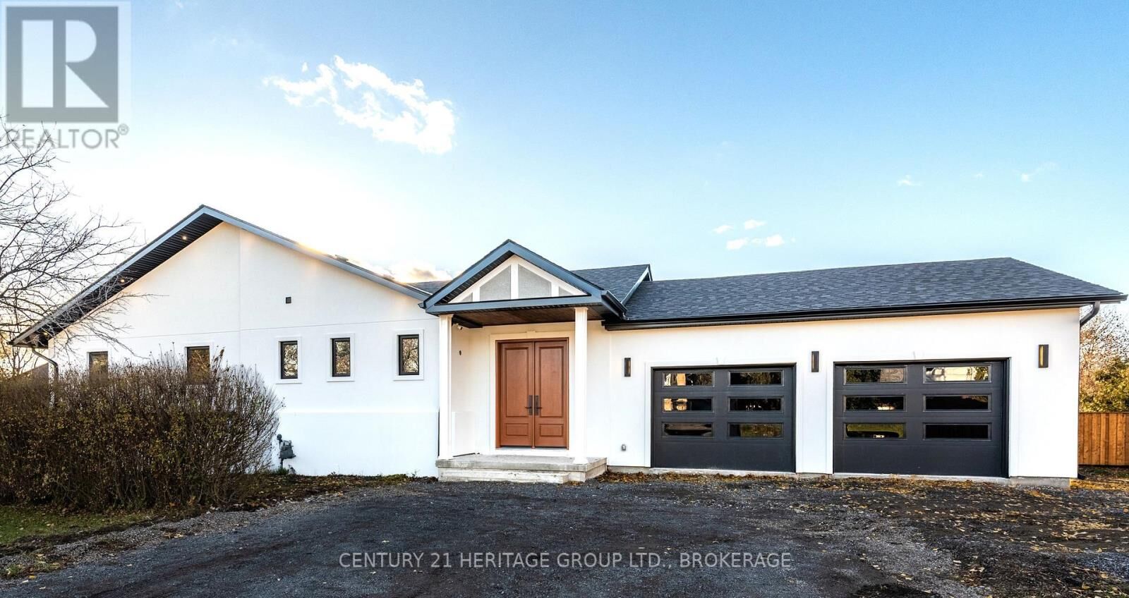 Property Photo: 3 Windsor Street ON K7M 4K4