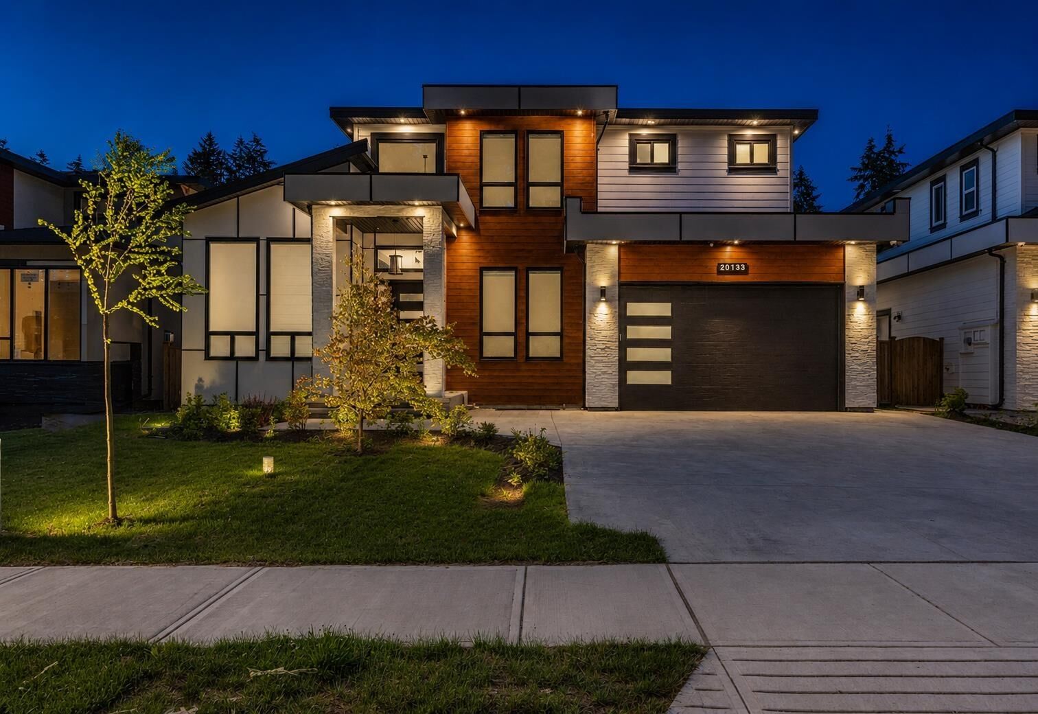Property Photo: 20133 27 Avenue BC V2Z 0B6