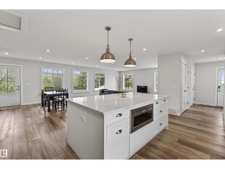 Property Photo: 60119 RR 473 AB T9N 0H1