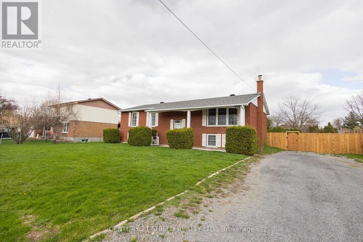 Property Photo: 901 Laflin Street ON K6J 5J3