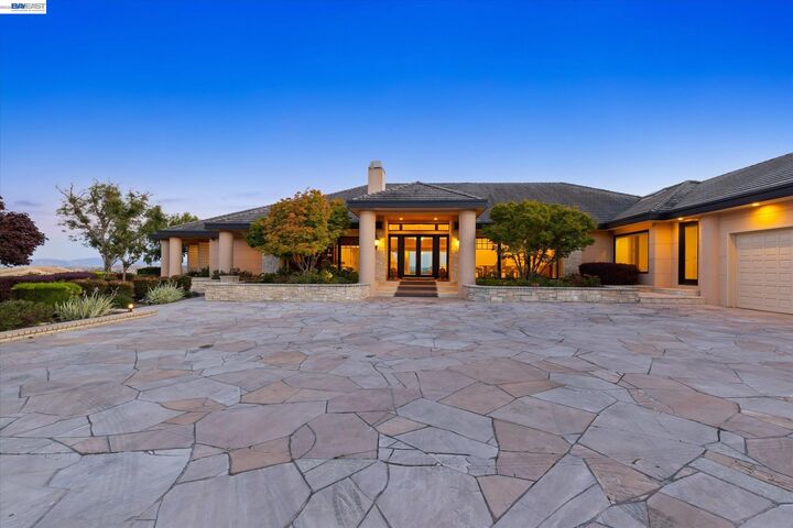 Property Photo: 3301 Deer Hollow Dr CA 94506