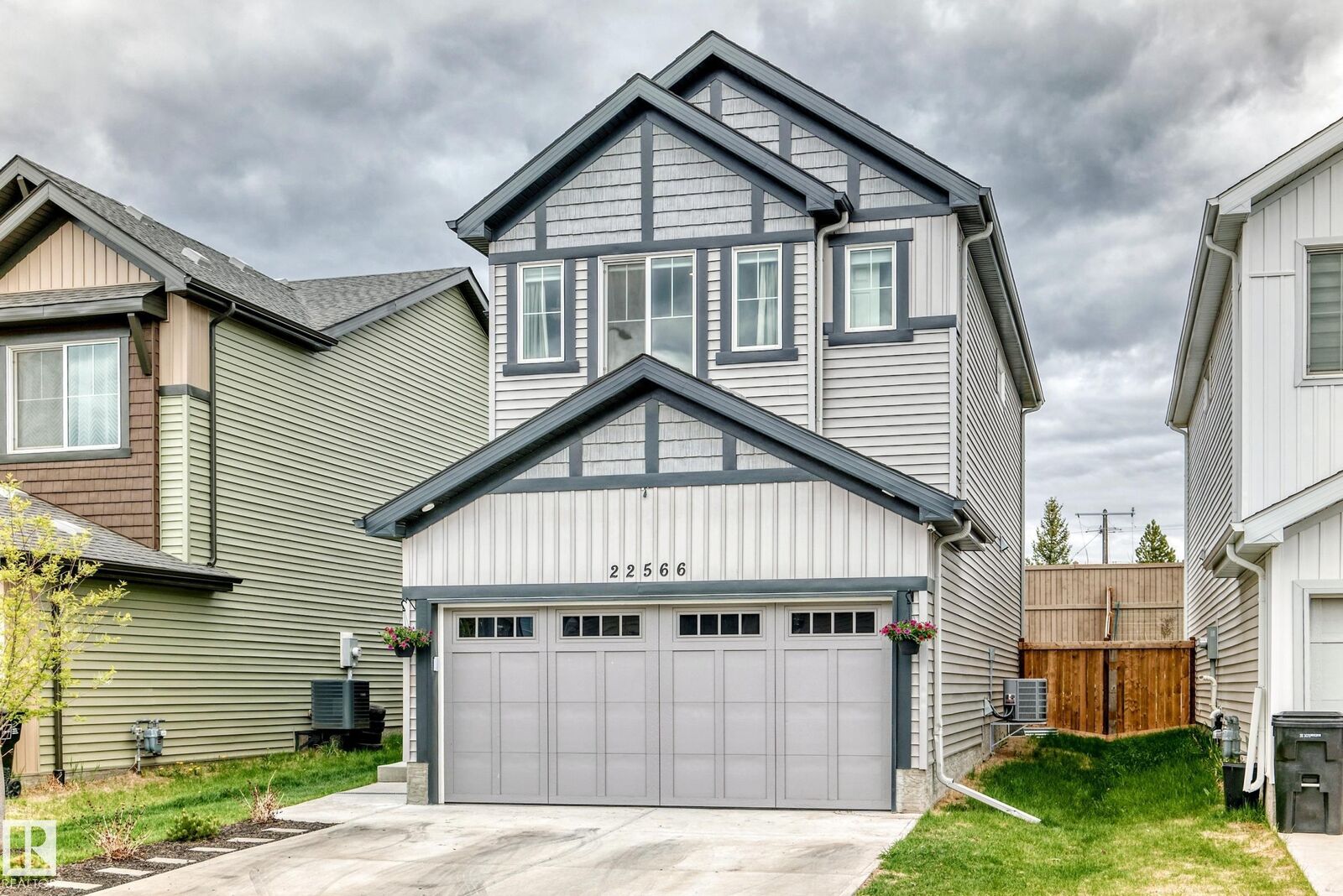 Property Photo:  22566 99A Avenue NW  AB T5T 3M8 