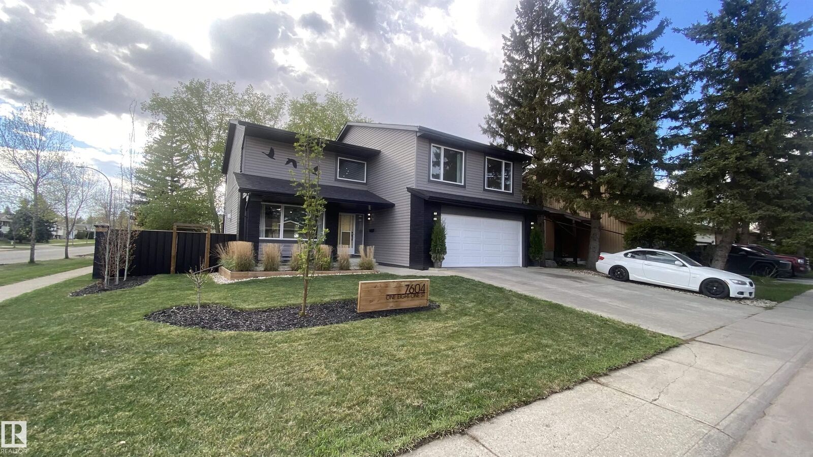 Property Photo:  7604 181 Street NW  AB T5T 1Z7 