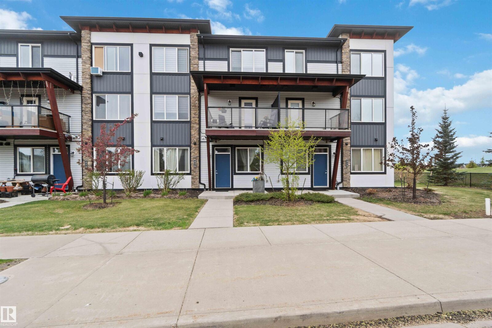 Property Photo:  456 Allard Boulevard SW  AB T6W 3C2 