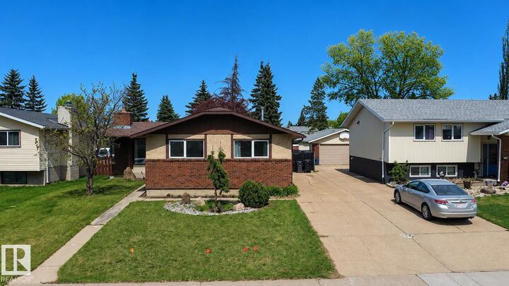 Property Photo:  1731 51 Street NW  AB T6L 1K1 