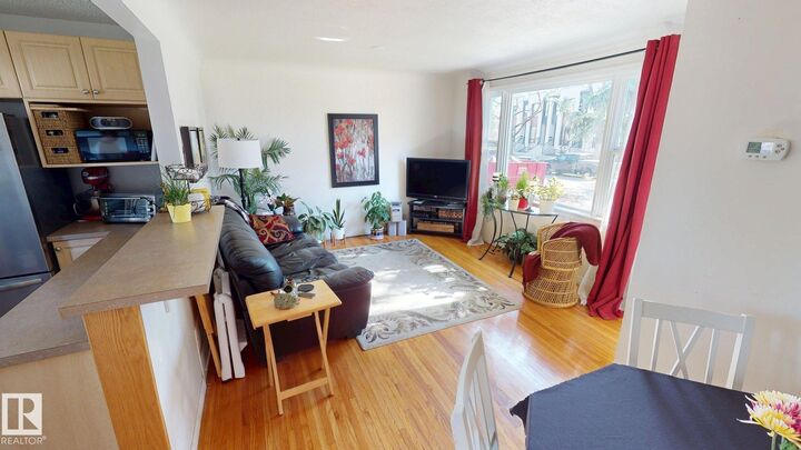 Property Photo:  9650 86 Street NW  AB T6C 3E9 