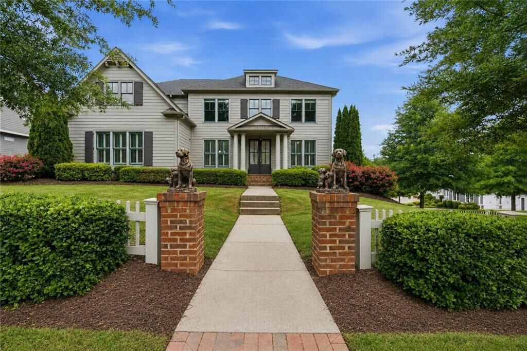 Property Photo:  4010 Pinebrook Circle  GA 30028 