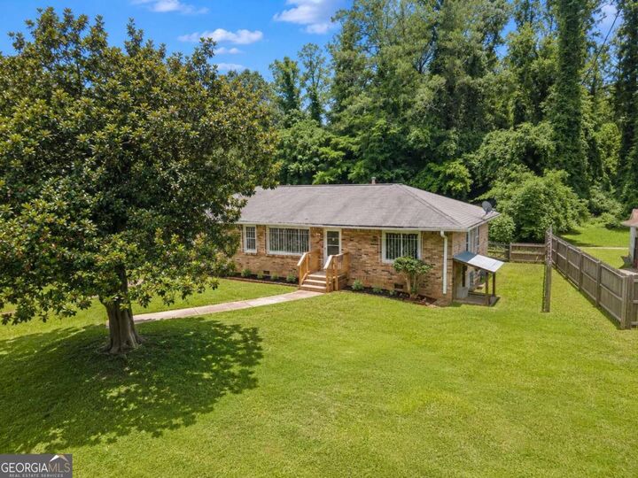 Property Photo: 1189 Rockcut Road GA 30297