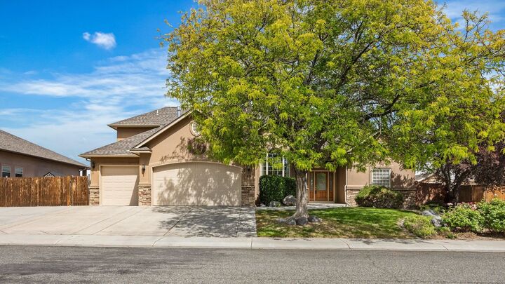 Property Photo:  670 Tamarron Drive  CO 81506-0000 