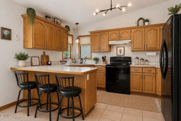 Property Photo:  907 Breton Drive  ND 58503 