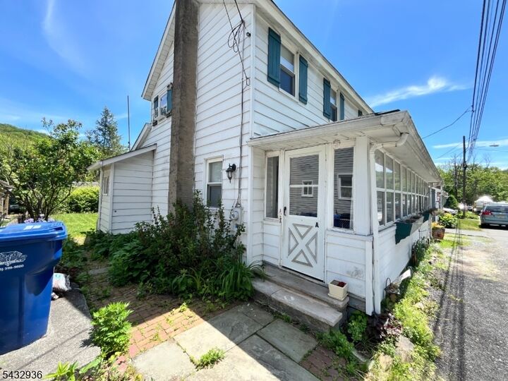 Property Photo:  9 New Row Rd A  NJ 07842 