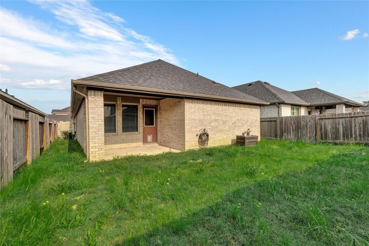 Property Photo: 16891 Pink Wintergreen Drive TX 77385