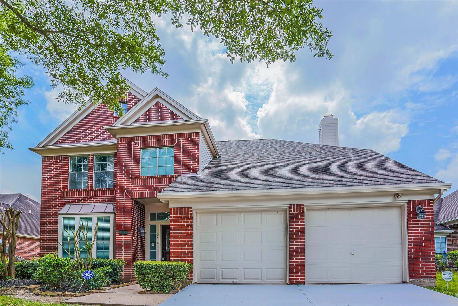 Property Photo: 3418 Shadowfern Drive TX 77082