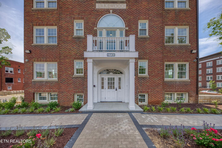 Property Photo: 2730 E Magnolia Ave 303 TN 37914